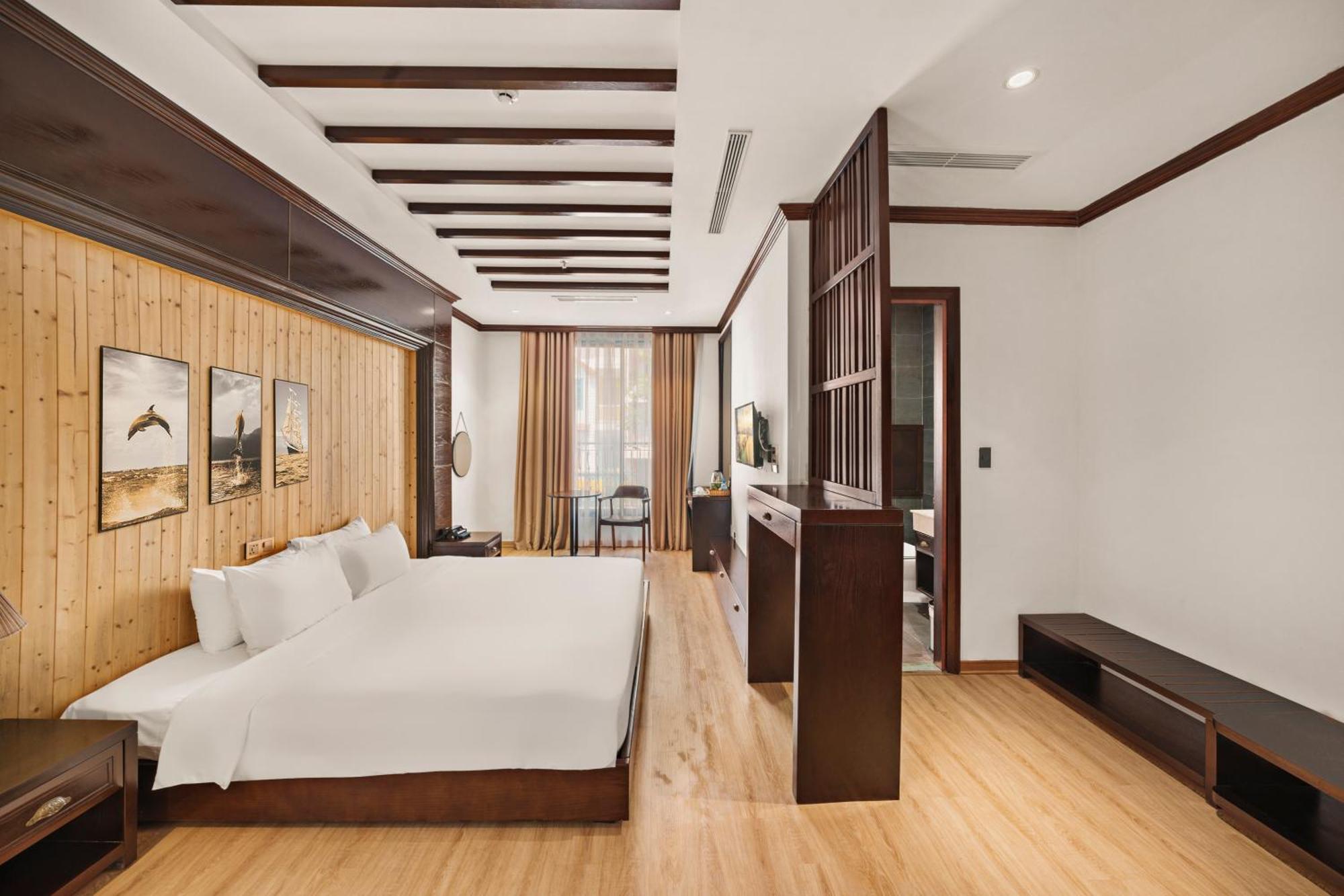 Palazzo Luxury Hotel Da Nang Exterior photo
