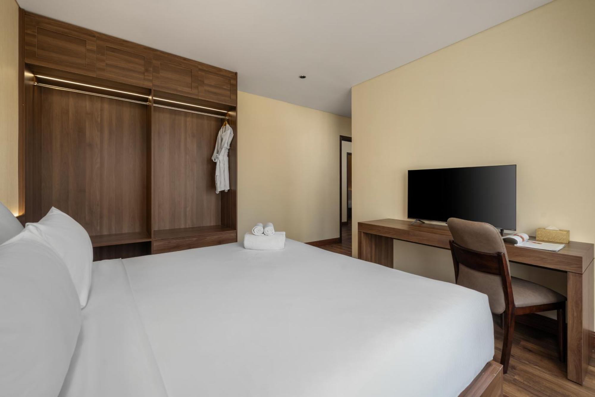 Palazzo Luxury Hotel Da Nang Exterior photo