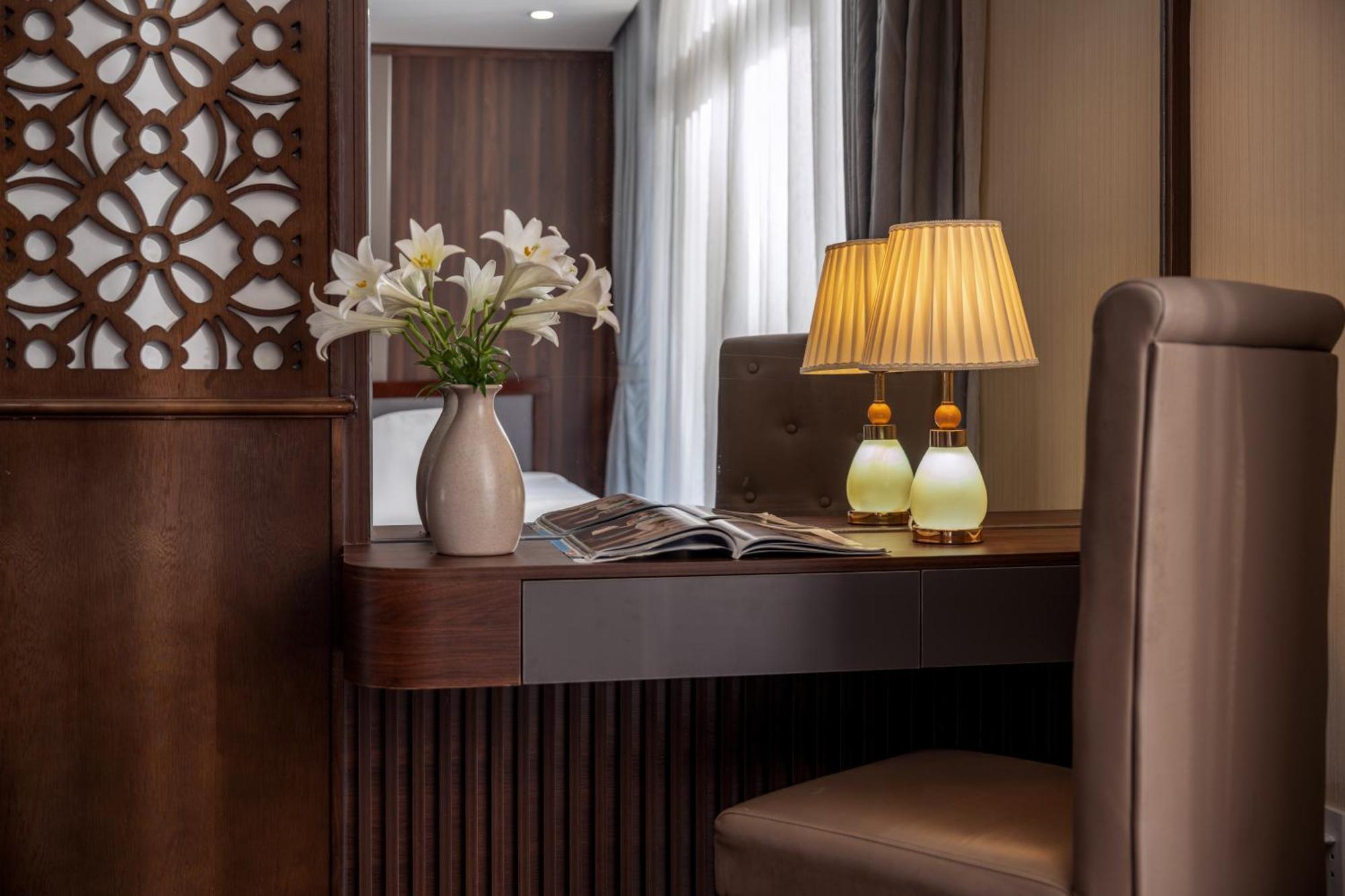 Palazzo Luxury Hotel Da Nang Exterior photo